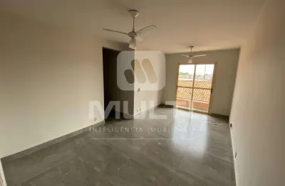Apartamento com 3 quartos para alugar no Martins, Uberlândia 