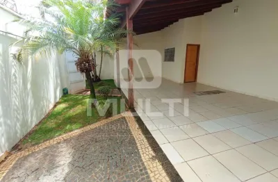 Casa com 3 quartos à venda no Jardim Botânico, Uberlândia 