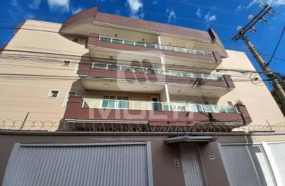 Apartamento com 3 quartos para alugar no Jardim Finotti, Uberlândia 