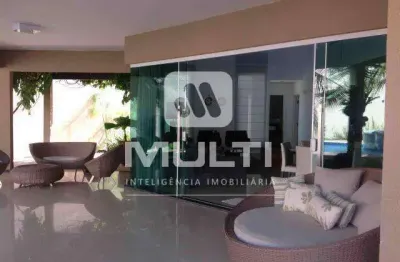 Casa com 4 quartos à venda no Jardim Karaíba, Uberlândia 