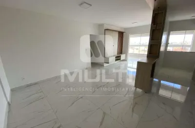 Apartamento com 3 quartos para alugar no Santa Mônica, Uberlândia 