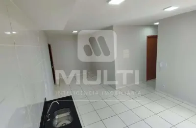 Apartamento com 2 quartos para alugar no Residencial Lago Azul, Uberlândia 