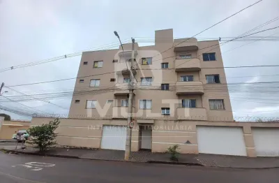 Apartamento com 2 quartos para alugar no Tubalina, Uberlândia 