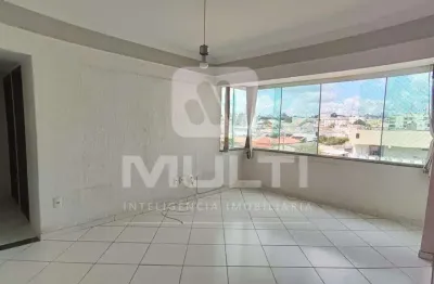 Apartamento com 3 quartos para alugar no Brasil, Uberlândia 