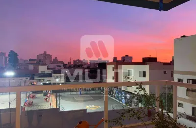 Apartamento com 3 quartos à venda em Saraiva, Uberlândia 