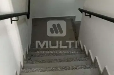 Apartamento com 2 quartos para alugar no Novo Mundo, Uberlândia 