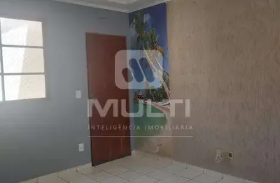Apartamento com 2 quartos para alugar em São Jorge, Uberlândia 