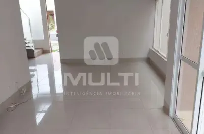 Casa em condomínio fechado com 3 quartos para alugar no Granja Marileusa, Uberlândia 