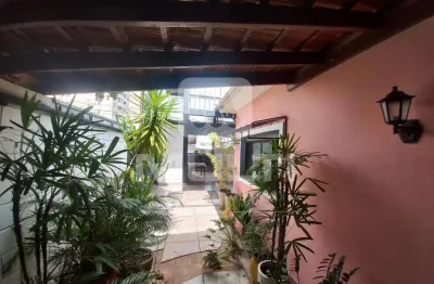 Casa comercial à venda no Martins, Uberlândia 