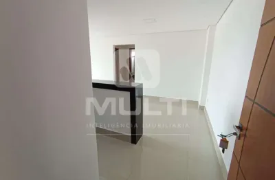 Apartamento com 2 quartos para alugar em Granada, Uberlândia 