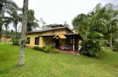 Casa térrea a venda, são sebastião-sp: 4 quartos, 4 suítes, 2 salas, 4 banheiros, 3 vagas, 141m². quadra de tênis, academia e a 350m da praia!