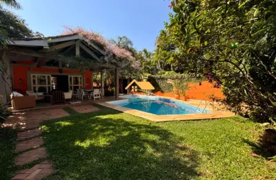 Belíssima casa à venda em são sebastião-sp, barra do sahy: 3 quartos, 2 suítes, 2 salas, 4 banheiros, 2 vagas, 250m².