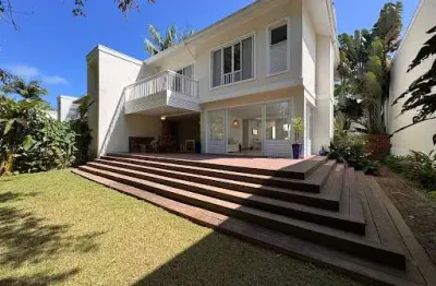 Sobrado com 4 dormitórios para alugar, 288 m² - praia de juquehy - são sebastião/sp