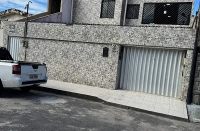 Casa no pavimento superior com 4 quartos na parquelândia