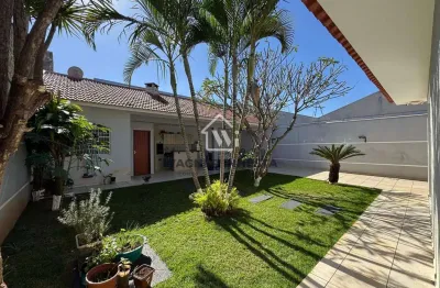 Casa com edicula à venda, 01 suite + 02 quartos, 300m² de terreno no parque tarumã, maringá, pr