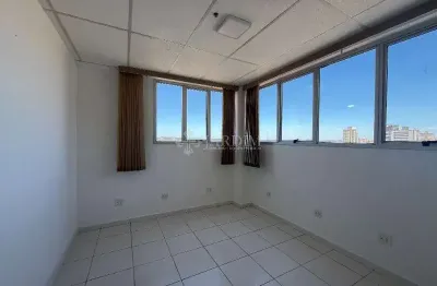 Sala comercial com 3 salas para alugar na Vila Monteiro, Piracicaba 