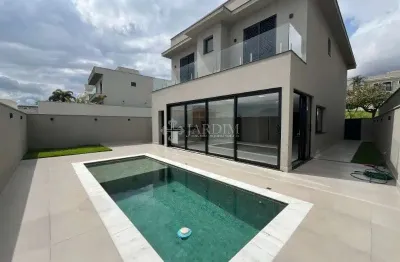 Casa com 3 quartos para alugar no Loteamento Residencial e Comercial Villa D'Aquila, Piracicaba 