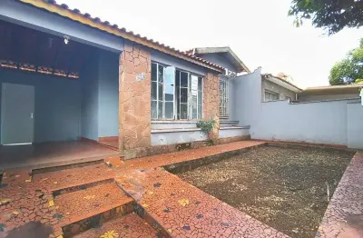 Casa comercial com 2 salas para alugar na Cidade Alta, Piracicaba 