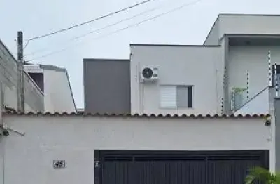 Sobrado com elevador (pode ser retirado) p/ venda tem 123 m² com 3 quartos 1 suíte em villa di cesar