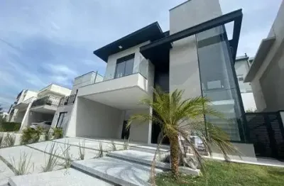 Linda casa no cond. bella cittá faz. rodeio sobrado p venda tem 232 m² com 4 suítes com piscina