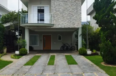 Maravilhoso sobrado no condomínio veredas com 214 m² com 4  quartos sendo 2 suítes piscina e gourmet