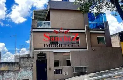 Apartamento lindo com ótima localização com ponto de ônibus em frente o prédio