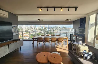 Apartamento penthouse de 145m² com 3 dormitórios, sendo 1 suíte e 4 vagas, na pompeia