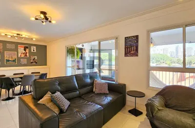 Apartamento de 126m² com 3 dormitórios, sendo 1 suíte, e  2 vagas no condomínio liv