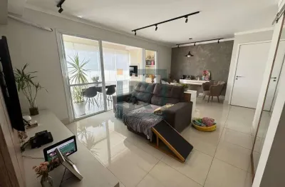Apartamento de 94m², com 2 dormitórios, sendo 1 suíte e 2 vagas na vila romana