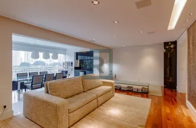 Apartamento de 162m², com 4 dormitórios, sendo 3 suítes e 3 vagas no condomínio liv