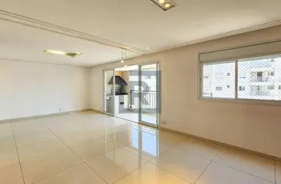 Apartamento de 120m², com 3 dormitórios, sendo 1 suíte, e 2 vagas na pompeia
