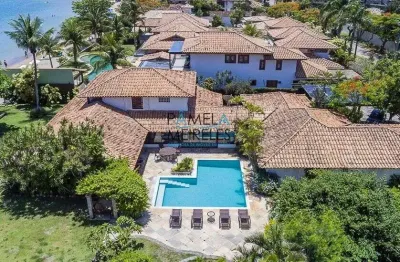 Mansão 5 suítes pé na areia da praia da ferradura armação de búzios