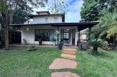 Alugo excelente casa 4 quartos em condomínio poucos passos praia de manguinhos