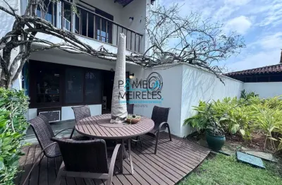 Ótima casa 2 quartos em  condomínio clube beira canal marina armação de búzios