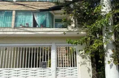 Sobrado para venda possui 145 metros quadrados com 3 suites