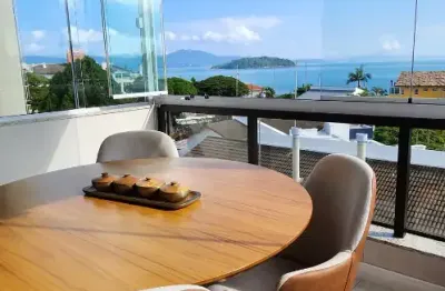 Duplex pé na areia a venda em  canasvieiras , infraestrutura de condomínio