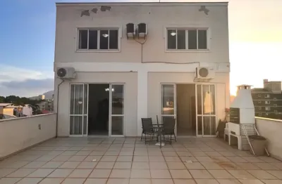 Cobertura duplex a venda na praia de canasvieiras 200 metros do mar
