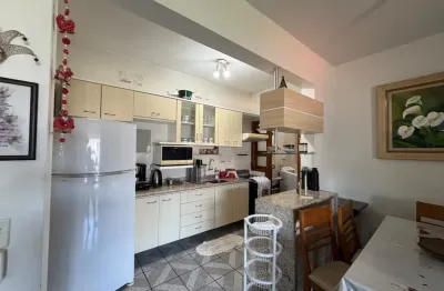 Apartamento à venda em Canasvieiras – 3 dormitórios com suíte, vista livre e garagem privativa