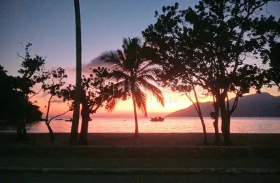 Casa frente mar na praia das cigarras, são sebastião/sp
