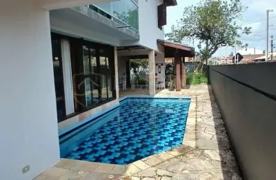 Casa com 4 quartos à venda no Centro, Caraguatatuba 