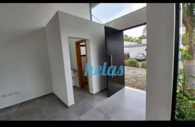 Casa à venda de 134 m2 com 03 suítes e armários planejados por r$ 1.450.000,00 no condomínio reserva jatobá em atibaia - sp.