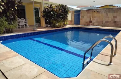 Casa com 5 quartos à venda na Avenida Praia de Itapoan, 542, Vilas do Atlantico, Lauro de Freitas