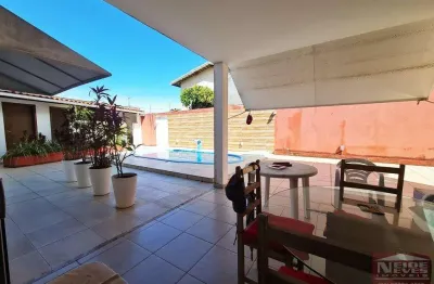 Casa com 5 quartos à venda na Avenida Praia de Itapoan, 985, Vilas do Atlantico, Lauro de Freitas