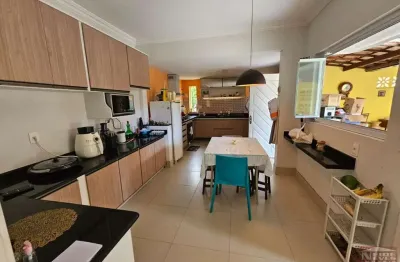 Casa em condomínio fechado com 4 quartos à venda na Avenida Praia de Itapoan, 615, Vilas do Atlantico, Lauro de Freitas