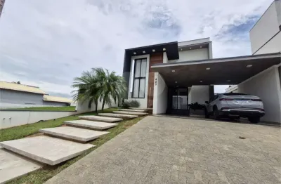 Casa em condomínio fechado com 3 quartos para alugar no Mirante dos Ypês, Salto 