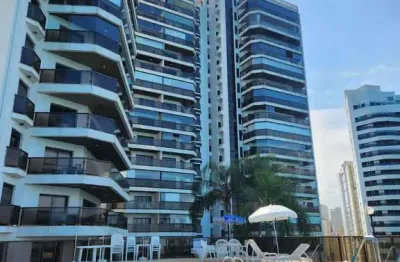 Magnifico apartamento alto padrão com porteira fechada e vista para mar