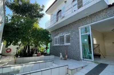Maravilhoso sobrado em terreno 10 x 30m com edicula a venda