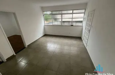 Excelente apartamento de frente com uma vaga de garagem fechada