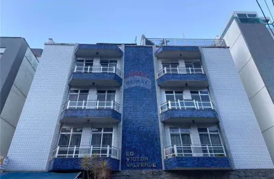 Linda cobertura  duplex ,vista livre ,rua plana ,bairro cascatinha tradicional e tranquilo, enorme terraco , 3 quartos ,mobiliados, 2 banheiros,