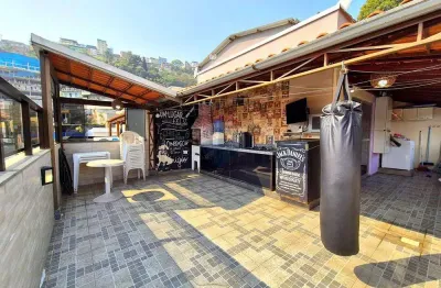 Cobertura duplex 2 quartos e uma vaga, próximo ao centro de juiz de fora